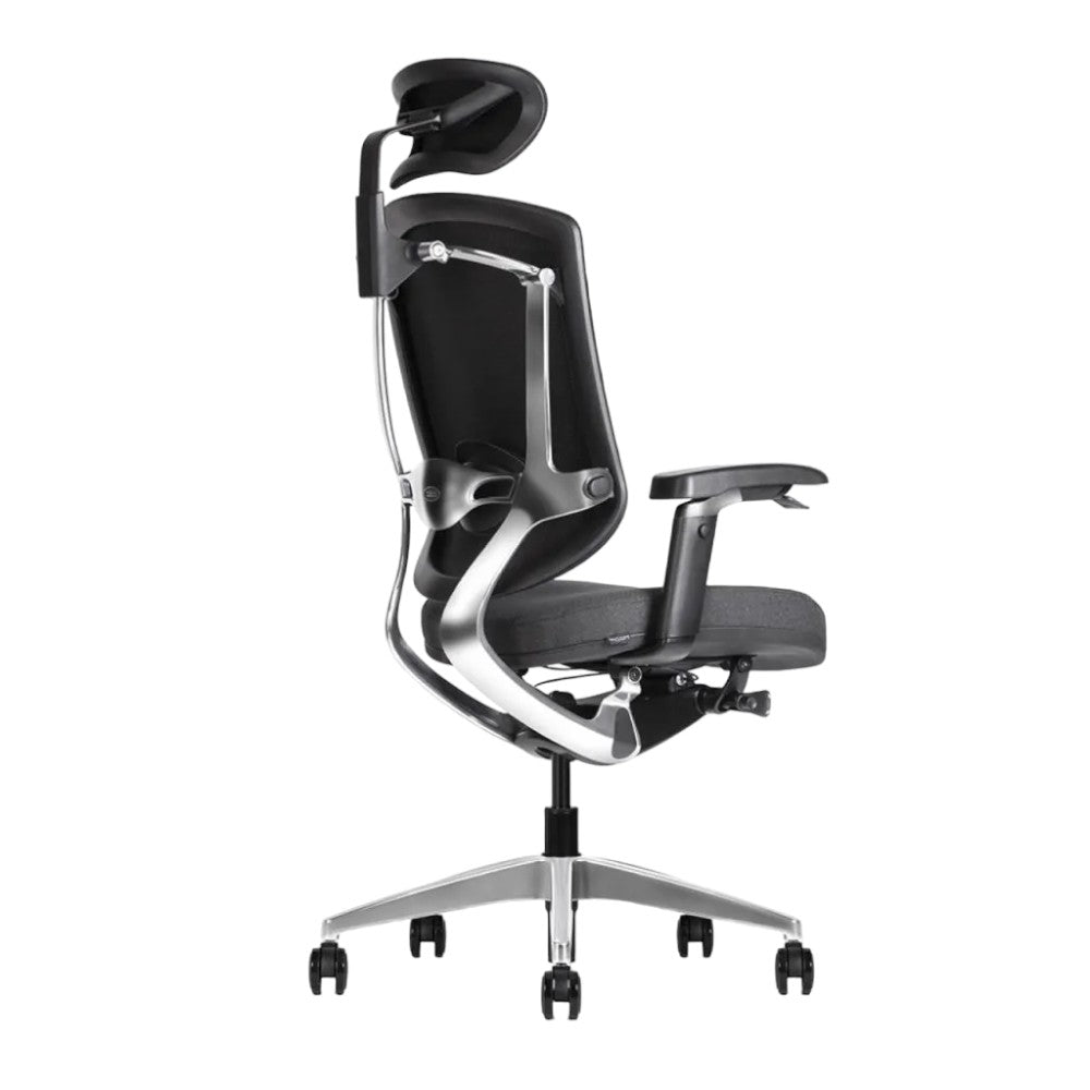 M-Form Chair with Headrest